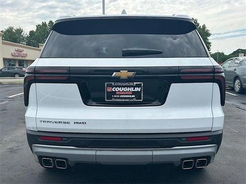 2025 Chevrolet Traverse LT