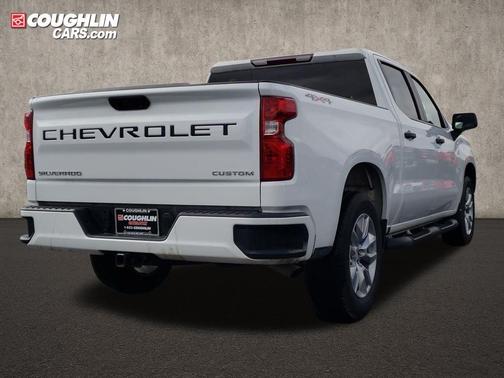 2022 Chevrolet Silverado 1500 Custom