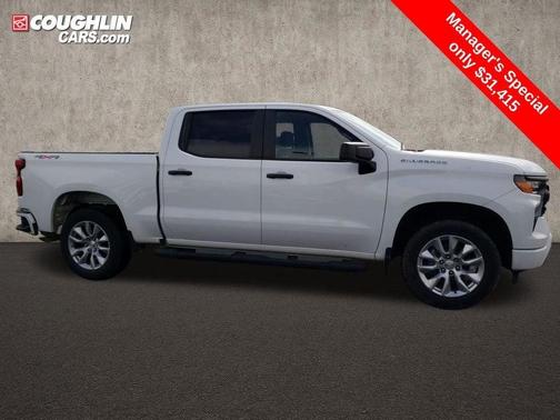Summit White 2022 Chevrolet Silverado 1500 Custom