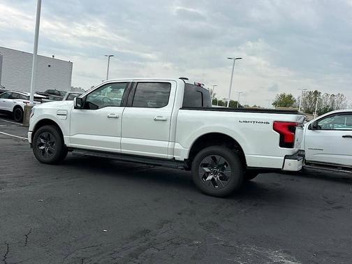 2022 Ford F-150 Lightning LARIAT