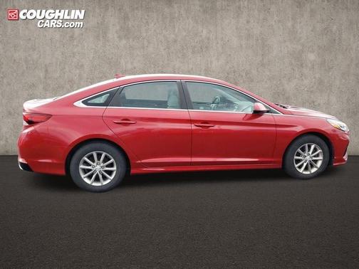 Scarlet Red 2019 Hyundai SONATA SE