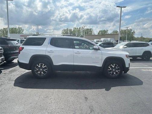 2023 GMC Acadia SLE