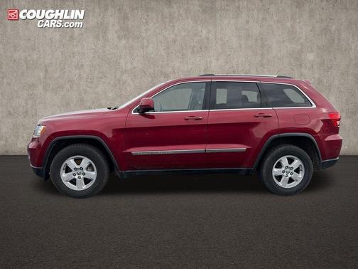 Deep Cherry Red Crystal Pearlcoat 2013 Jeep Grand Cherokee Laredo