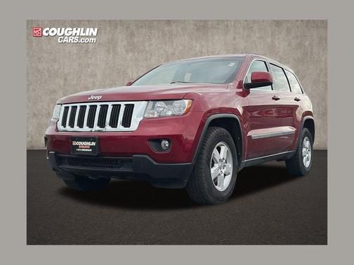 Deep Cherry Red Crystal Pearlcoat 2013 Jeep Grand Cherokee Laredo