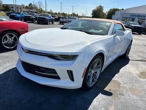 Photo 3 of 26 of 2018 Chevrolet Camaro 2LT