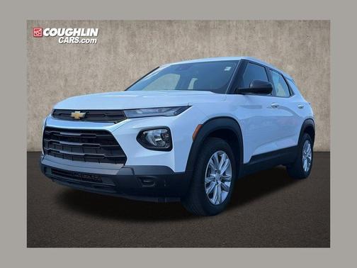 Summit White 2023 Chevrolet Trailblazer LS