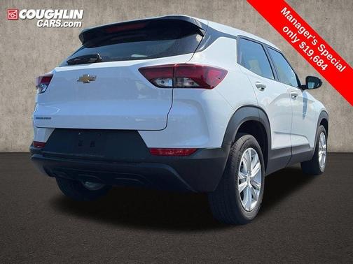 Summit White 2023 Chevrolet Trailblazer LS