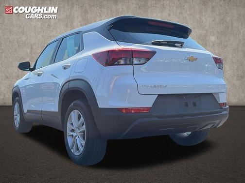 Summit White 2023 Chevrolet Trailblazer LS