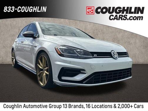 2018 Volkswagen Golf R 2.0T w/DCC & Navigation