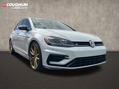 2018 Volkswagen Golf R 2.0T w/DCC & Navigation