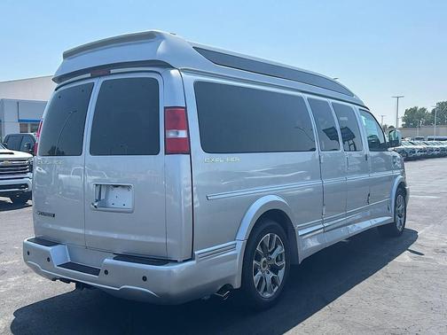 2025 Chevrolet Express 2500 Work Van