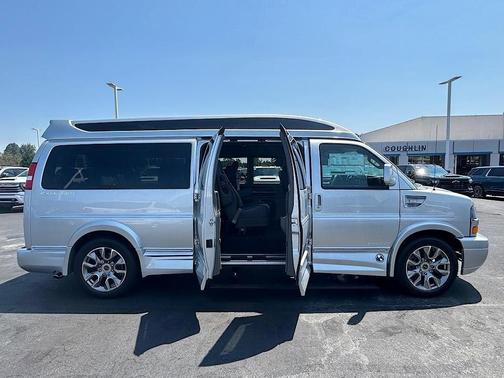 2025 Chevrolet Express 2500 Work Van