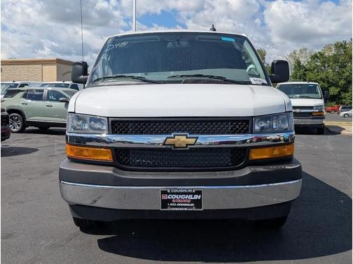 2025 Chevrolet Express 3500 Work Van
