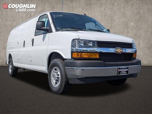 2025 Chevrolet Express 3500 Work Van