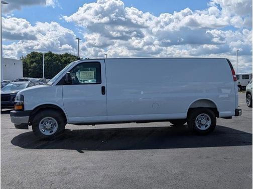 2025 Chevrolet Express 3500 Work Van