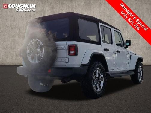 Bright White Clearcoat 2018 Jeep Wrangler Unlimited Sahara