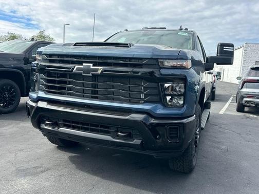 2026 Chevrolet Silverado 2500 Custom