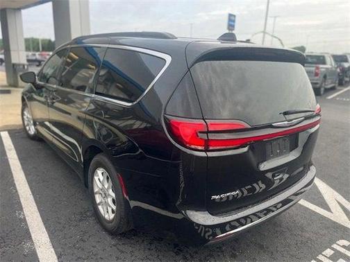 2022 Chrysler Pacifica Touring-L