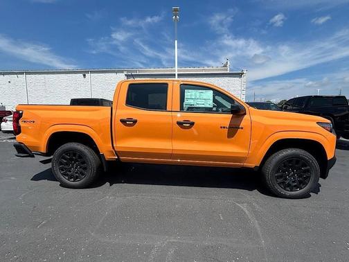 2025 Chevrolet Colorado WT
