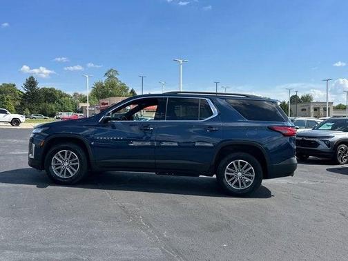 2022 Chevrolet Traverse LT Cloth