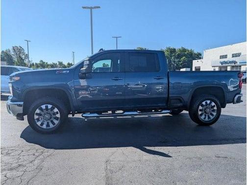 2025 Chevrolet Silverado 3500 LT