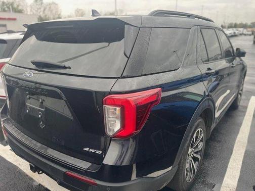 2022 Ford Explorer ST-Line