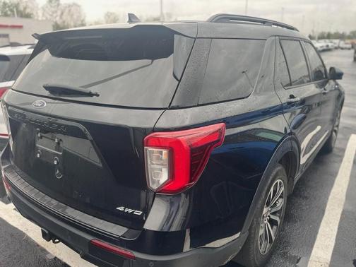 2022 Ford Explorer ST-Line