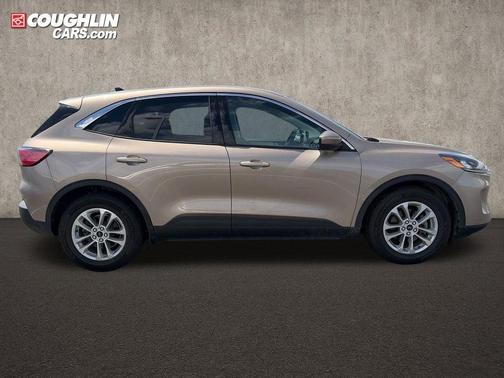Desert Gold Metallic 2020 Ford Escape SE