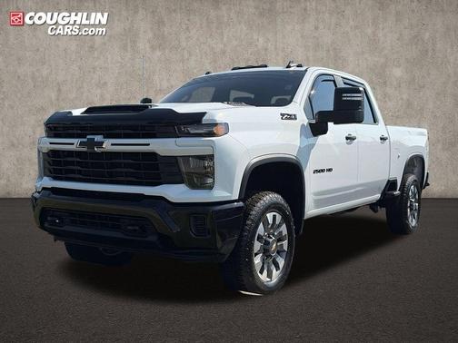 Summit White 2024 Chevrolet Silverado 2500 Custom