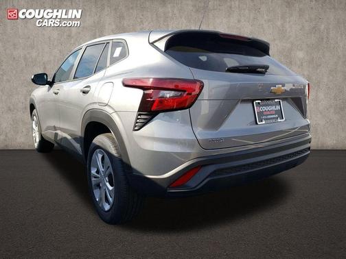 Sterling Gray Metallic 2026 Chevrolet Trax LS
