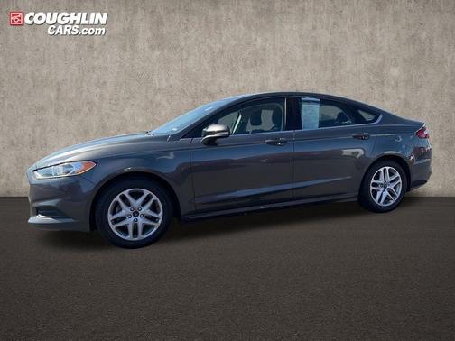 Magnetic 2016 Ford Fusion SE