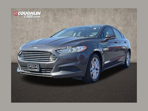 Magnetic 2016 Ford Fusion SE