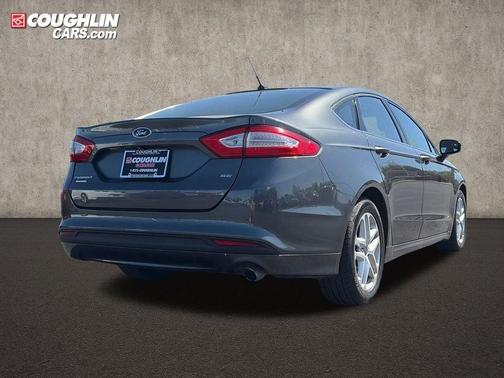 Magnetic 2016 Ford Fusion SE