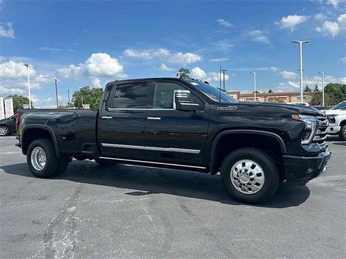 2025 Chevrolet Silverado 3500 High Country