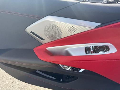 2025 Chevrolet Corvette Stingray w/2LT