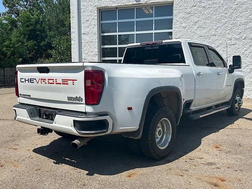 2022 Chevrolet Silverado 3500 High Country