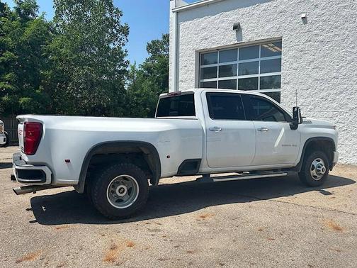2022 Chevrolet Silverado 3500 High Country