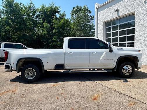 2022 Chevrolet Silverado 3500 High Country