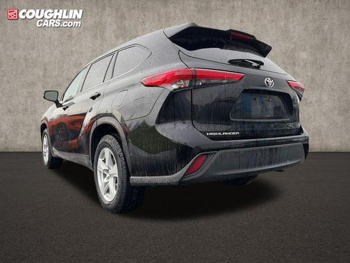 Midnight Black Metallic 2020 Toyota Highlander L