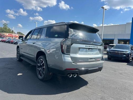 2025 Chevrolet Suburban RST