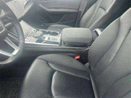 2023 Audi Q8 55 Premium Plus