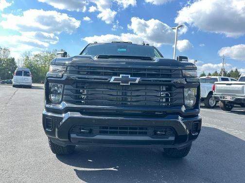 2025 Chevrolet Silverado 2500 Custom