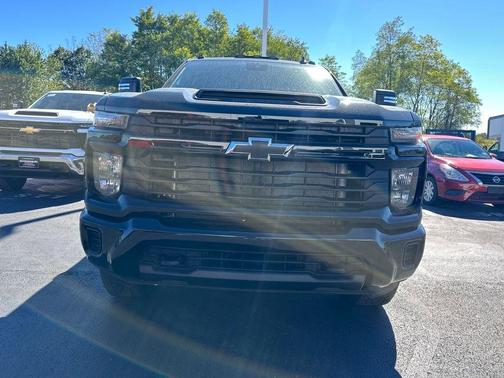 2026 Chevrolet Silverado 2500 Custom