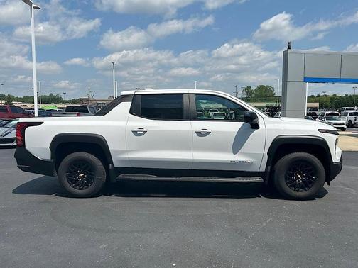 2024 Chevrolet Silverado EV WT
