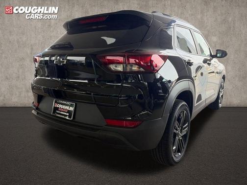 Mosaic Black Metallic 2026 Chevrolet Trailblazer LT