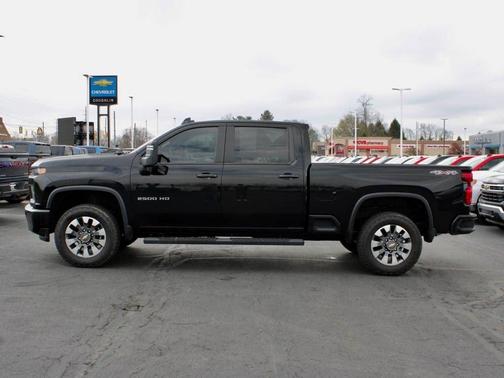 2022 Chevrolet Silverado 2500 Custom