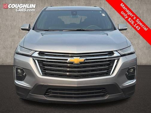 Sterling Gray Metallic 2023 Chevrolet Traverse LT Cloth