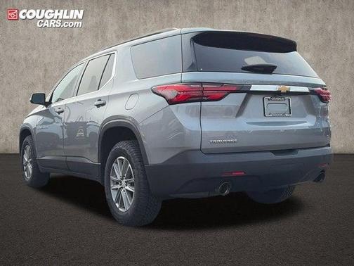 Sterling Gray Metallic 2023 Chevrolet Traverse LT Cloth