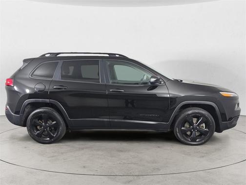 2017 Jeep Cherokee Altitude