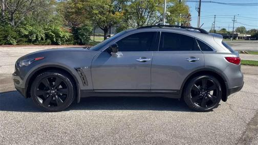 2017 INFINITI QX70 Base